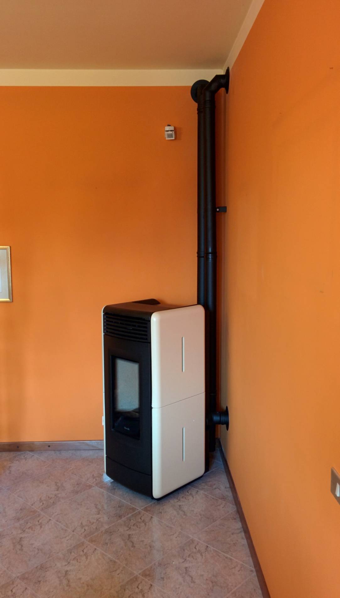 Canna fumaria stufa pellet ~ idee creative e innovative sulla casa e ... Stufe a pellet installazione senza canna fumaria